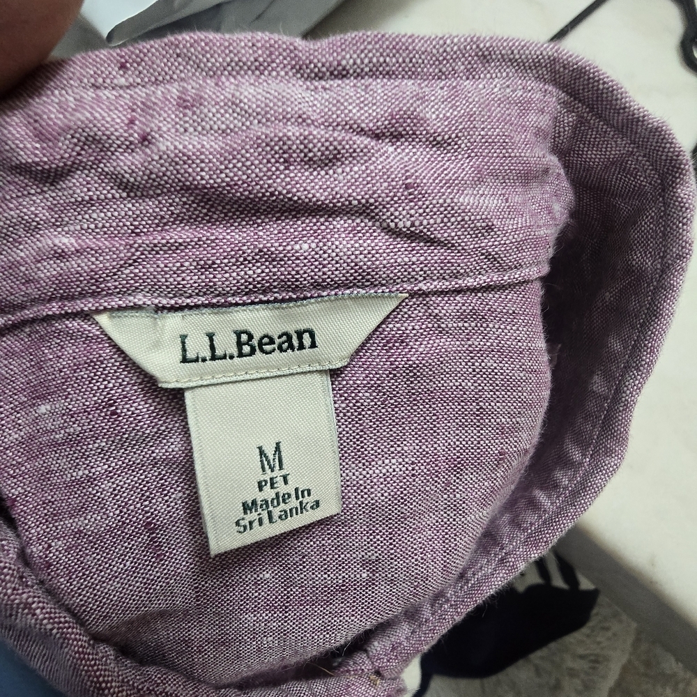 L.L. Bean Men's Button-Down Shirt in Mauve - Picture 4 of 7